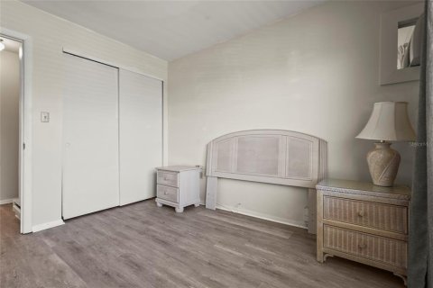 Condo in Bradenton, Florida, 1 bedroom  № 1884059 - photo 19