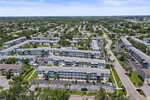 Condo in Bradenton, Florida, 1 bedroom  № 1884059 - photo 29