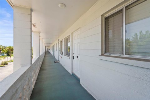 Condo in Bradenton, Florida, 1 bedroom  № 1884059 - photo 27