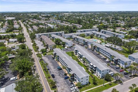 Condo in Bradenton, Florida, 1 bedroom  № 1884059 - photo 30