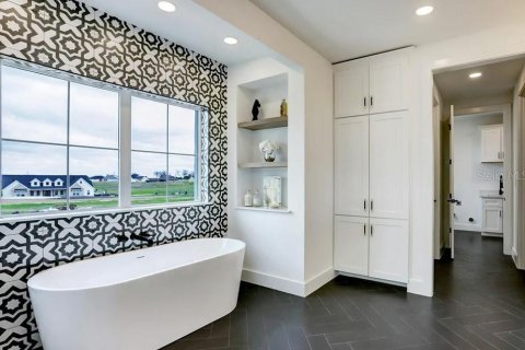 Casa en venta en Orlando, Florida, 4 dormitorios, 268.21 m2 № 1916314 - foto 5