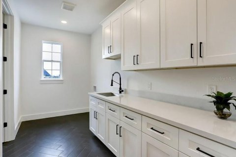 Casa en venta en Orlando, Florida, 4 dormitorios, 268.21 m2 № 1916314 - foto 10