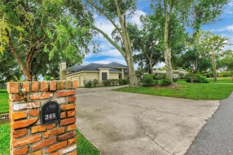 House in Winter Haven, Florida 3 bedrooms, 314.75 sq.m. № 1902743 - photo 3
