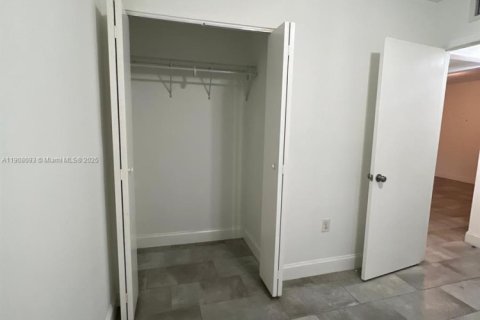 Apartment in Miami, Florida 2 bedrooms, 69.68 sq.m. № 1967765 - photo 4