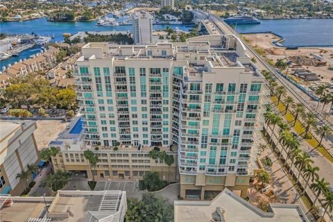 Condo in Fort Lauderdale, Florida, 2 bedrooms  № 2003049 - photo 23