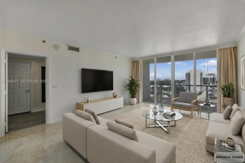 Condo in Fort Lauderdale, Florida, 2 bedrooms  № 2003049 - photo 2