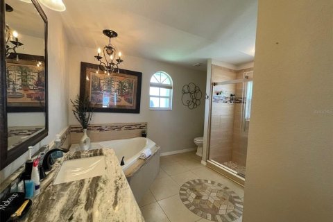 Casa en alquiler en Spring Hill, Florida, 3 dormitorios, 167.32 m2 № 1906449 - foto 14