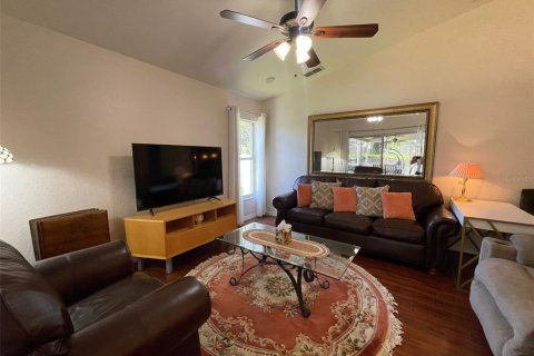 Casa en alquiler en Spring Hill, Florida, 3 dormitorios, 167.32 m2 № 1906449 - foto 27