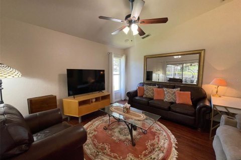 Casa en alquiler en Spring Hill, Florida, 3 dormitorios, 167.32 m2 № 1906449 - foto 23