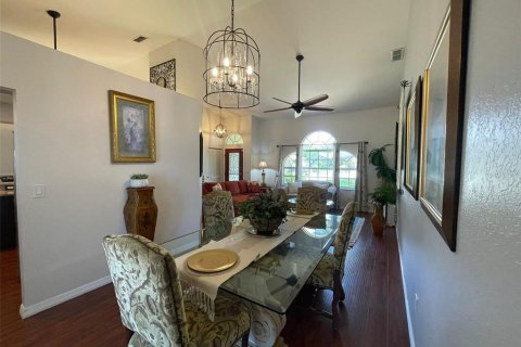 Casa en alquiler en Spring Hill, Florida, 3 dormitorios, 167.32 m2 № 1906449 - foto 8
