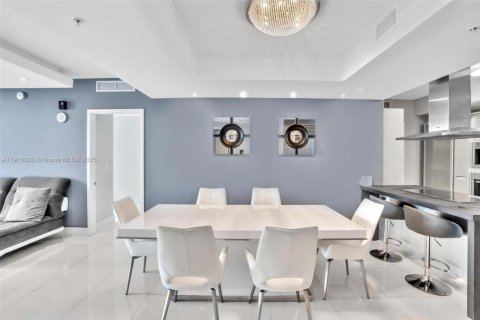 Appartement à louer à Sunny Isles Beach, Floride: 2 chambres, 139.26 m2 № 1966381 - photo 18