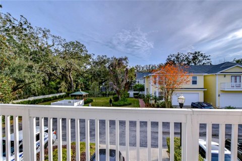 Townhouse in Brandon, Florida 3 bedrooms, 214.6 sq.m. № 2198949 - photo 19