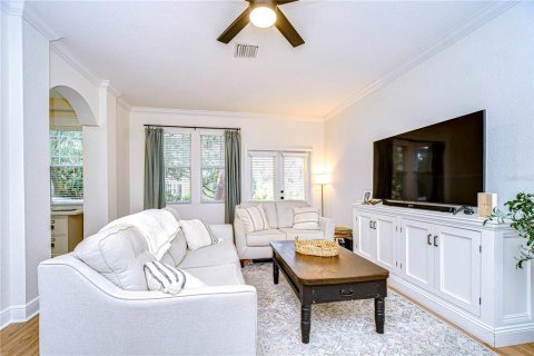 Townhouse in Brandon, Florida 3 bedrooms, 214.6 sq.m. № 2198949 - photo 6