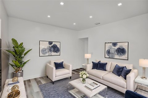 Casa en venta en Miami, Florida, 4 dormitorios, 143.44 m2 № 1878408 - foto 9