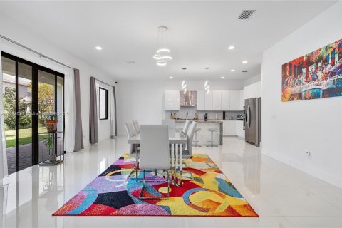 Villa ou maison à vendre à Miramar, Floride: 4 chambres, 378.39 m2 № 1945109 - photo 7