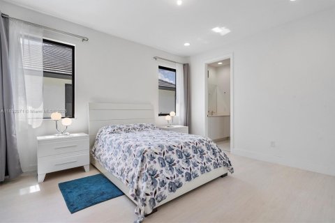 Villa ou maison à vendre à Miramar, Floride: 4 chambres, 378.39 m2 № 1945109 - photo 13