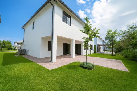 Villa ou maison à vendre à Miramar, Floride: 4 chambres, 378.39 m2 № 1945109 - photo 17