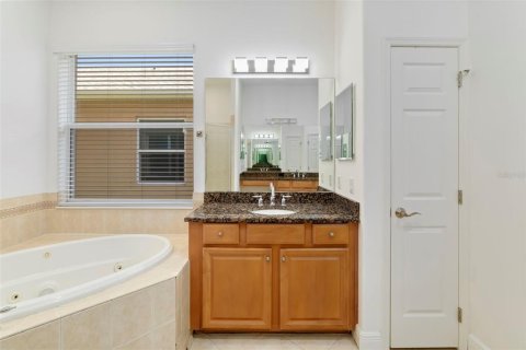 Villa ou maison à vendre à Bradenton, Floride: 5 chambres, 284 m2 № 2223258 - photo 27
