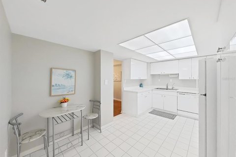 Condominio en venta en Clearwater, Florida, 2 dormitorios, 120.77 m2 № 1835662 - foto 15