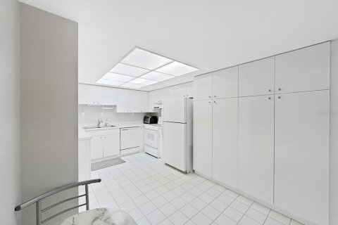 Купить кондоминиум в Клируотер, Флорида 4 комнаты, 120.77м2, № 1835662 - фото 16