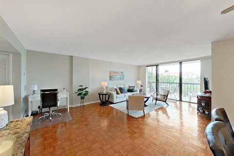 Condominio en venta en Clearwater, Florida, 2 dormitorios, 120.77 m2 № 1835662 - foto 11