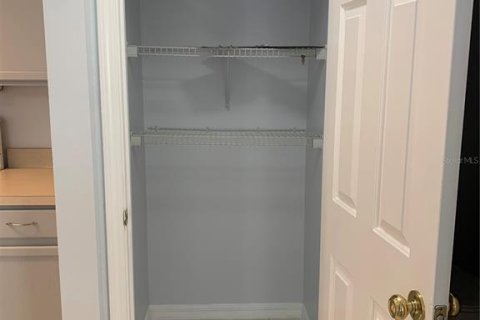 Townhouse in Valrico, Florida 3 bedrooms, 130.81 sq.m. № 2393924 - photo 14
