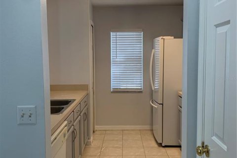 Townhouse in Valrico, Florida 3 bedrooms, 130.81 sq.m. № 2393924 - photo 12