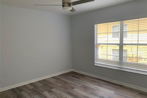 Townhouse in Valrico, Florida 3 bedrooms, 130.81 sq.m. № 2393924 - photo 21