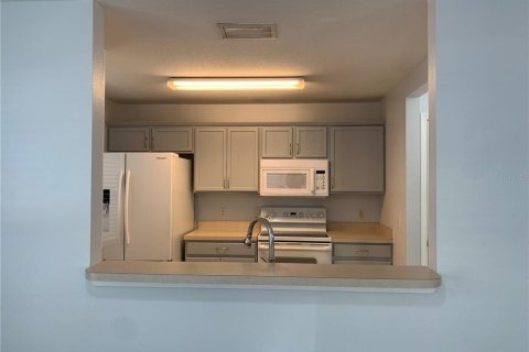 Townhouse in Valrico, Florida 3 bedrooms, 130.81 sq.m. № 2393924 - photo 8