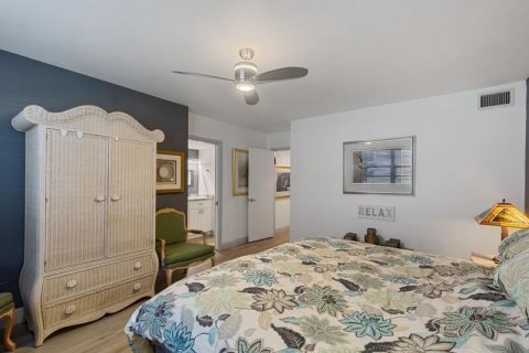 Condo in Tamarac, Florida, 2 bedrooms  № 2363005 - photo 10