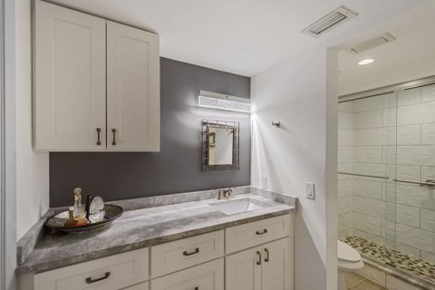 Condo in Tamarac, Florida, 2 bedrooms  № 2363005 - photo 11