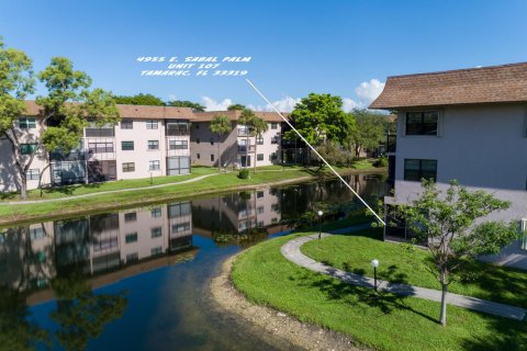 Condo in Tamarac, Florida, 2 bedrooms № 2363005