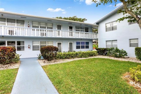 Condominio en venta en West Palm Beach, Florida, 1 dormitorio, 60.01 m2 № 1868290 - foto 1