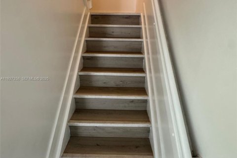 Townhouse in Miramar, Florida 2 bedrooms, 107.12 sq.m. № 1987896 - photo 11