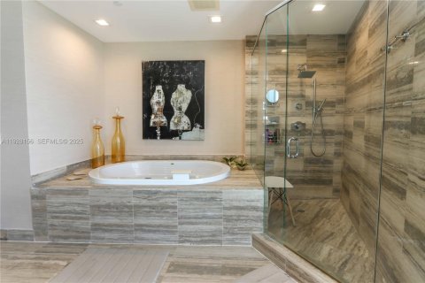 Condominio en venta en Sunny Isles Beach, Florida, 3 dormitorios, 257.15 m2 № 2076969 - foto 26