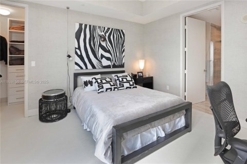 Condominio en venta en Sunny Isles Beach, Florida, 3 dormitorios, 257.15 m2 № 2076969 - foto 27