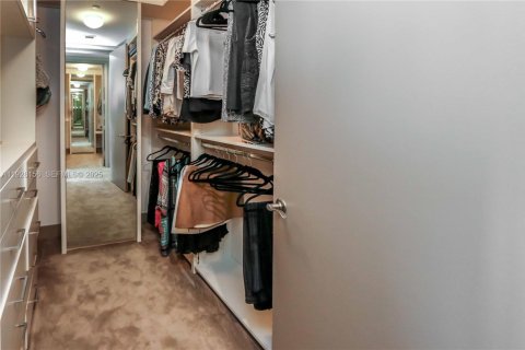 Condominio en venta en Sunny Isles Beach, Florida, 3 dormitorios, 257.15 m2 № 2076969 - foto 22