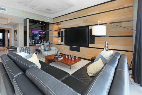 Condominio en venta en Sunny Isles Beach, Florida, 3 dormitorios, 257.15 m2 № 2076969 - foto 9