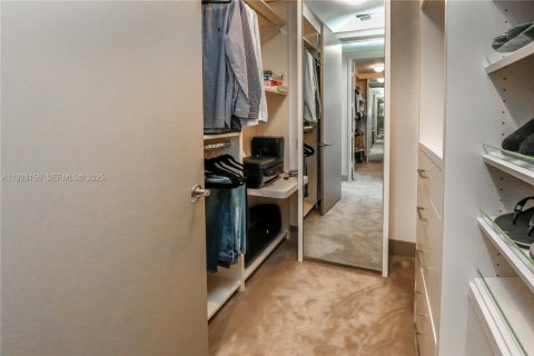 Condominio en venta en Sunny Isles Beach, Florida, 3 dormitorios, 257.15 m2 № 2076969 - foto 23