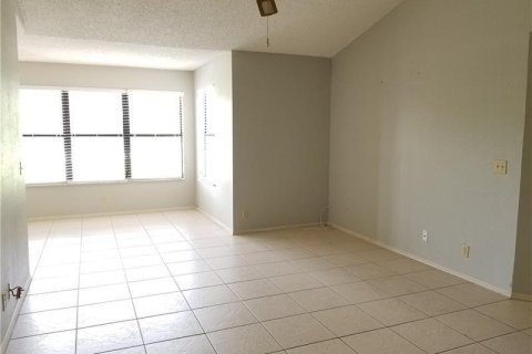 Condo in Davie, Florida, 1 bedroom № 2185702 - photo 5