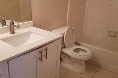 Condo in Davie, Florida, 1 bedroom № 2185702 - photo 8