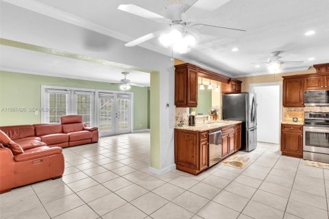 Casa en venta en Pembroke Pines, Florida, 4 dormitorios, 250.46 m2 № 2260731 - foto 19