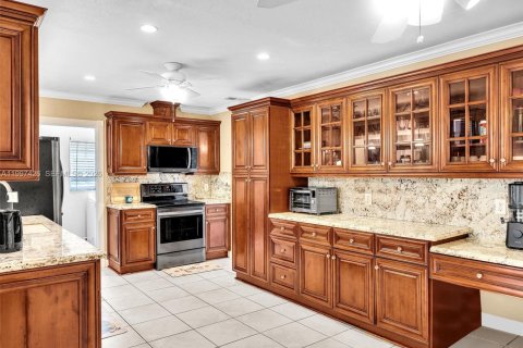 Casa en venta en Pembroke Pines, Florida, 4 dormitorios, 250.46 m2 № 2260731 - foto 4