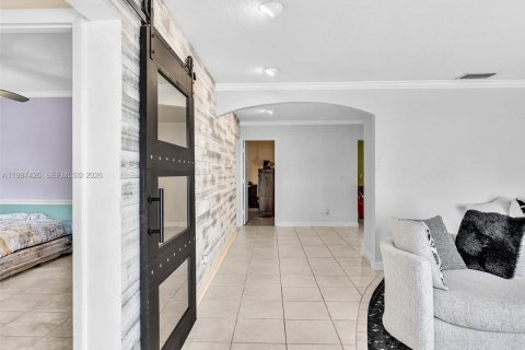 Casa en venta en Pembroke Pines, Florida, 4 dormitorios, 250.46 m2 № 2260731 - foto 10