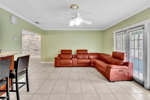 Casa en venta en Pembroke Pines, Florida, 4 dormitorios, 250.46 m2 № 2260731 - foto 24