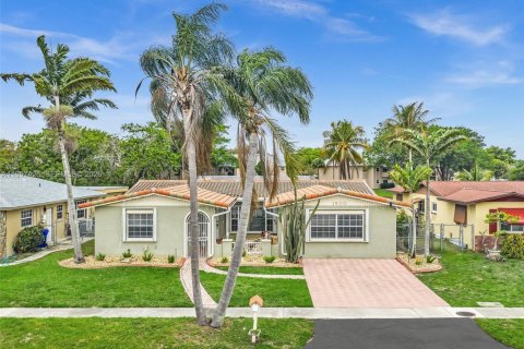 Casa en venta en Pembroke Pines, Florida, 4 dormitorios, 250.46 m2 № 2260731 - foto 5
