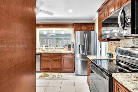 Casa en venta en Pembroke Pines, Florida, 4 dormitorios, 250.46 m2 № 2260731 - foto 16