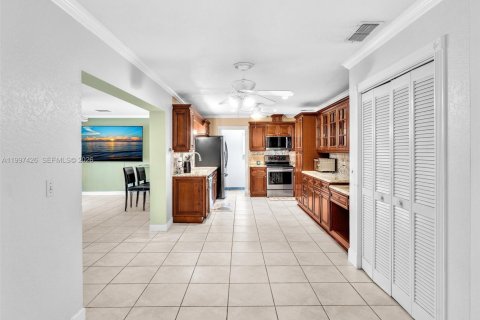 Casa en venta en Pembroke Pines, Florida, 4 dormitorios, 250.46 m2 № 2260731 - foto 18