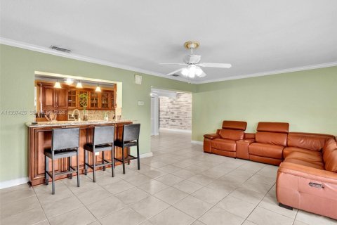 Casa en venta en Pembroke Pines, Florida, 4 dormitorios, 250.46 m2 № 2260731 - foto 25