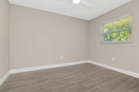 Commercial property in Bradenton, Florida 6 bedrooms, 189.15 sq.m. № 2304320 - photo 21